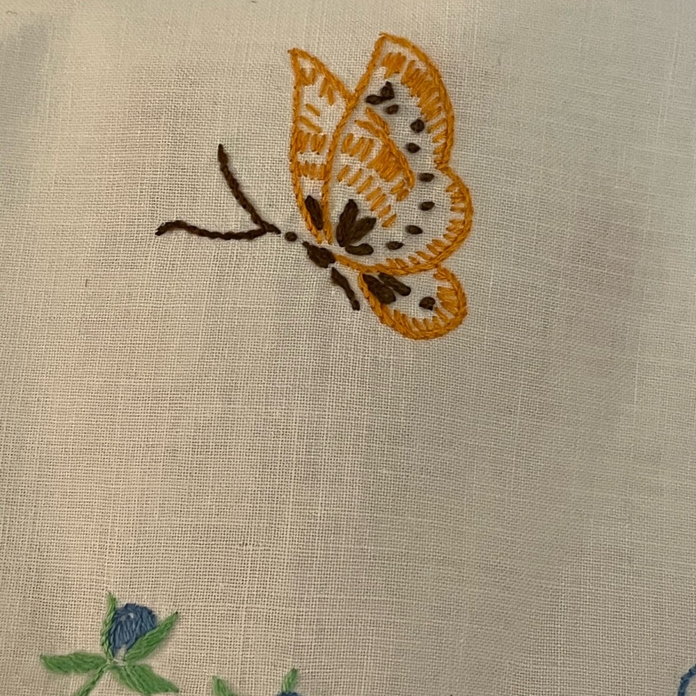 Pair of Handmade & Crosstiched Pillowcases w/lace Border 29” x 21.5” Never Used - Picture 4 of 10